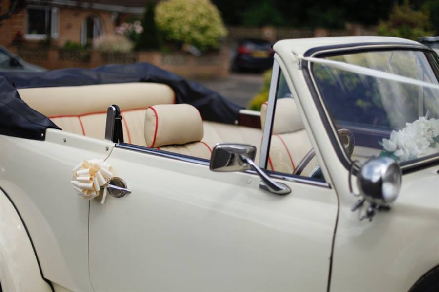 Beauford Tourer - Violet Prom car hire