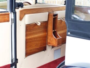 Regent Laundalette - Rosie Prom car hire