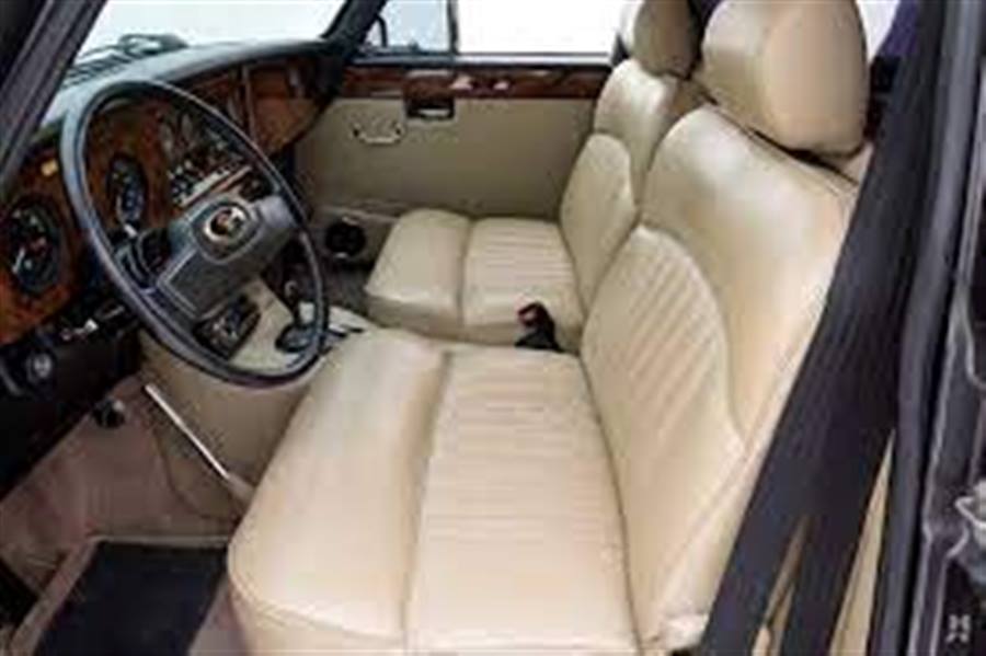 Daimler DS420 Prom car hire