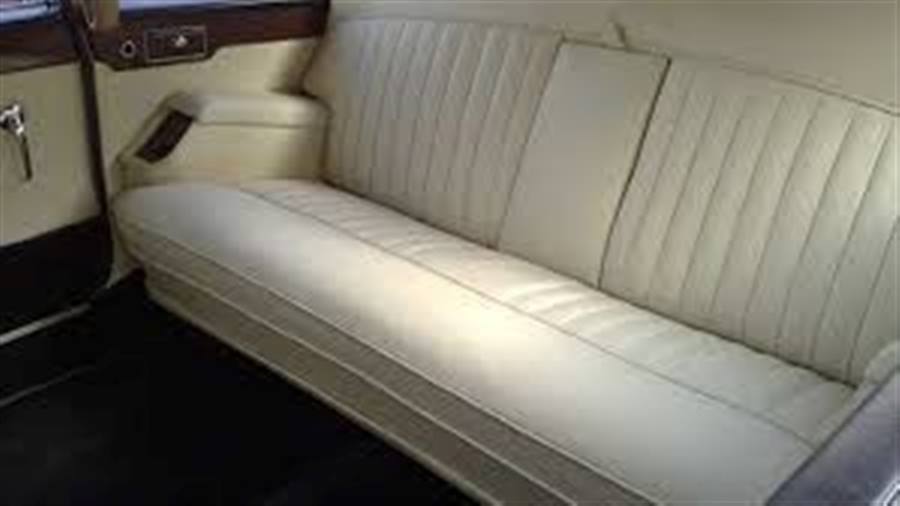 Daimler DS420 Prom car hire
