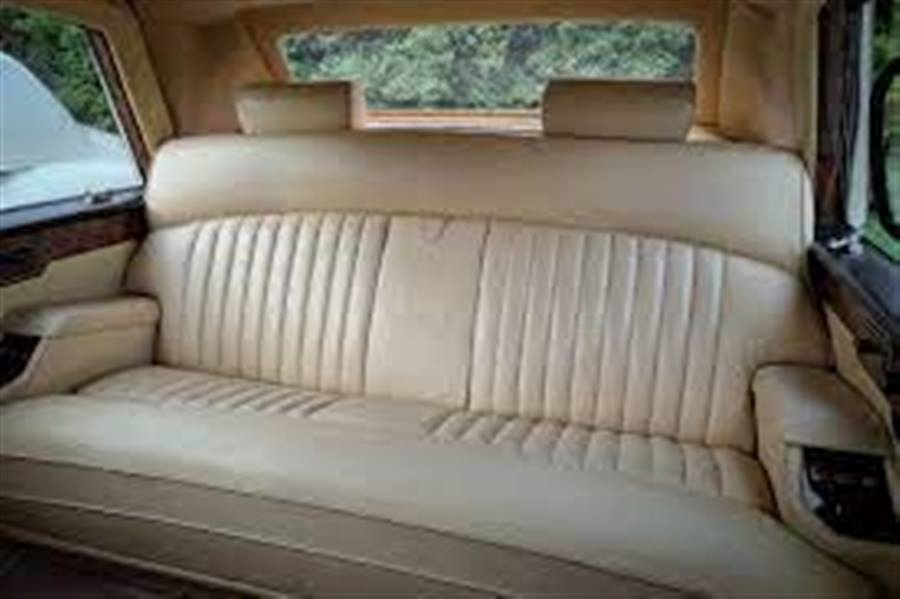 Daimler DS420 Prom car hire